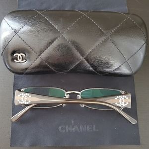 CHANEL crystal/pearl CC eye glasses